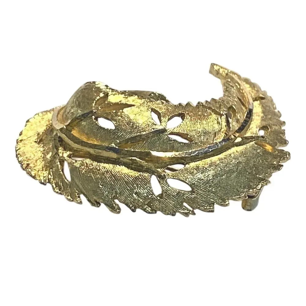Vintage BSK brooch textured dimensional gold tone swoosh style leaf motif pin